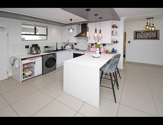 2 BEDROOM APARTMENT FOR SALE IN BROADACRES